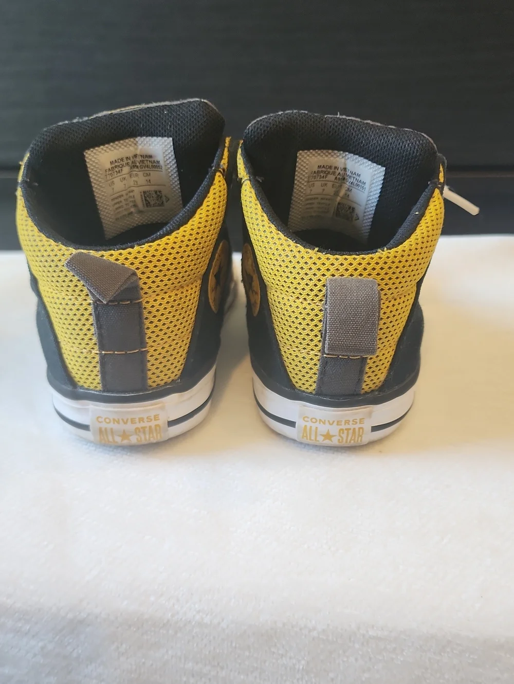 Converse All Star Chuck Taylor Axel Utility Kids High-Top Sneakers